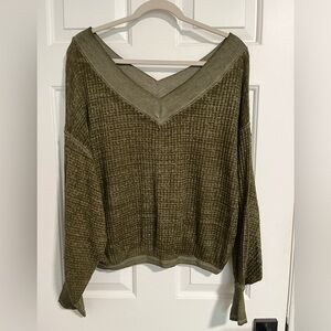 We the Free, XS, long sleeve top. Light weight and oversized with puff sleeves.